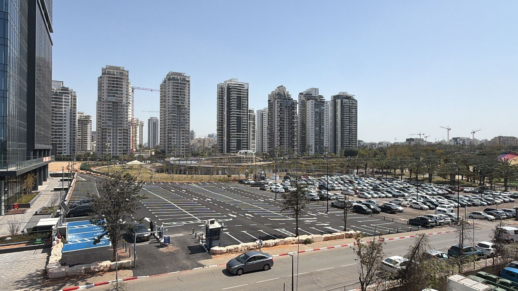 יגיע כפיים פתח תקווה